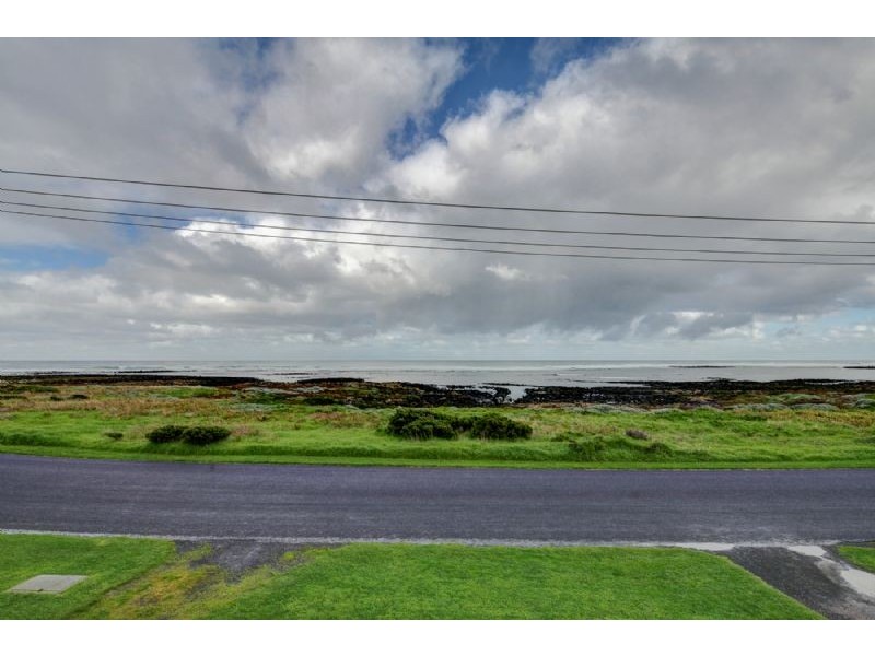 38 Ocean Drive, Port Fairy VIC 3284