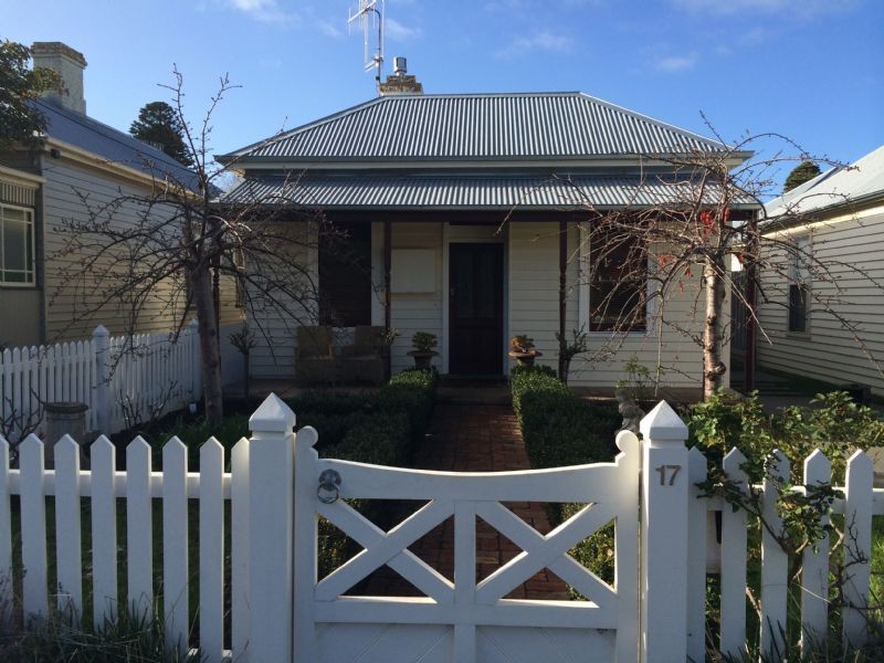 17 Wishart Street, Port Fairy VIC 3284