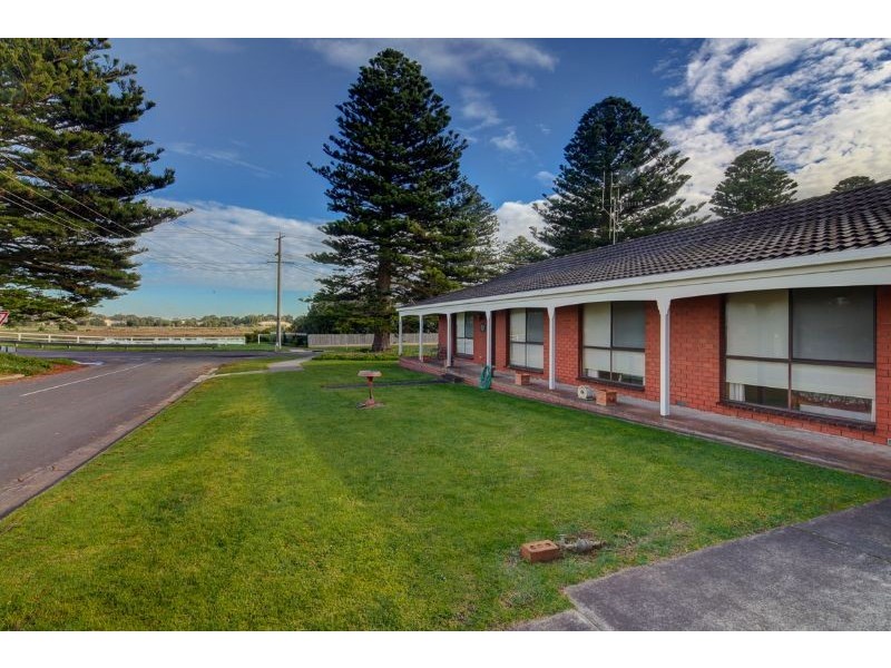 10 Moyne Crt, Port Fairy VIC 3284