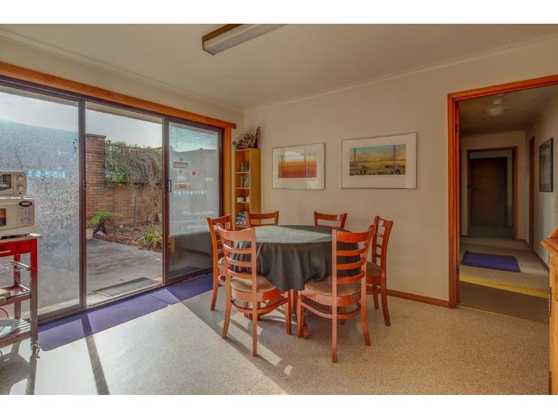 10 Moyne Crt, Port Fairy VIC 3284