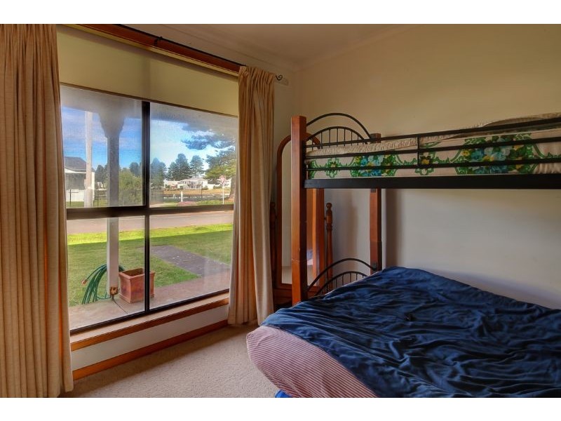 10 Moyne Crt, Port Fairy VIC 3284