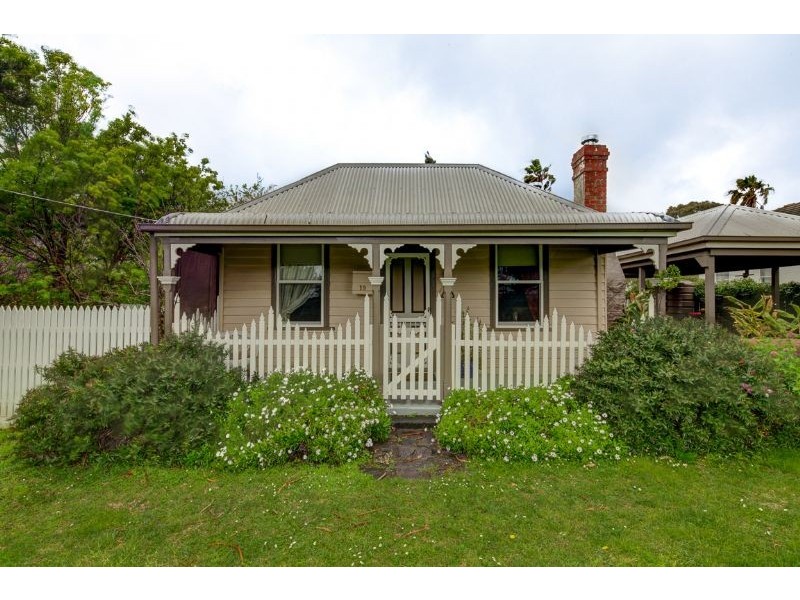 19 Albert Street, Port Fairy VIC 3284