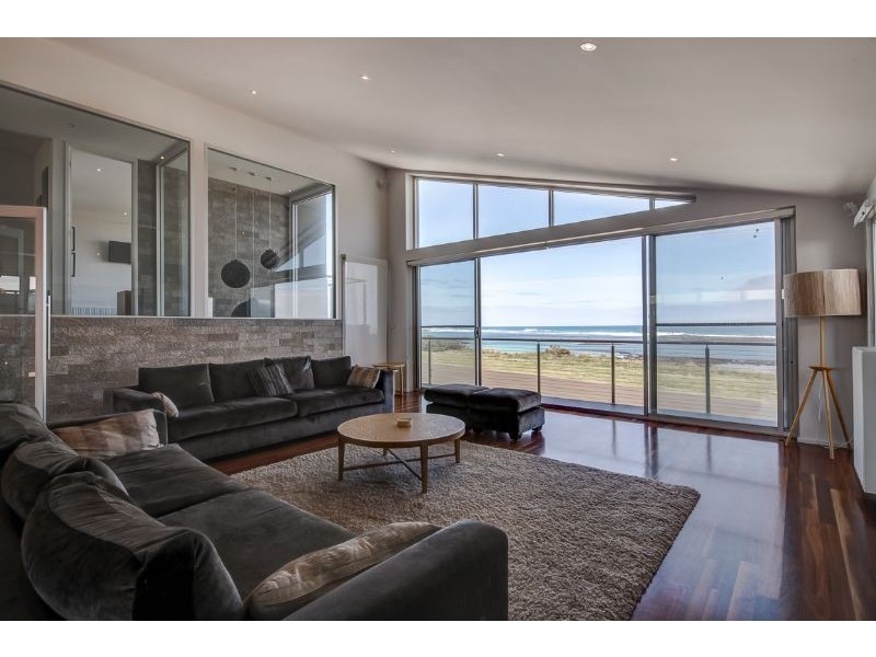16 Ocean Drive, Port Fairy VIC 3284