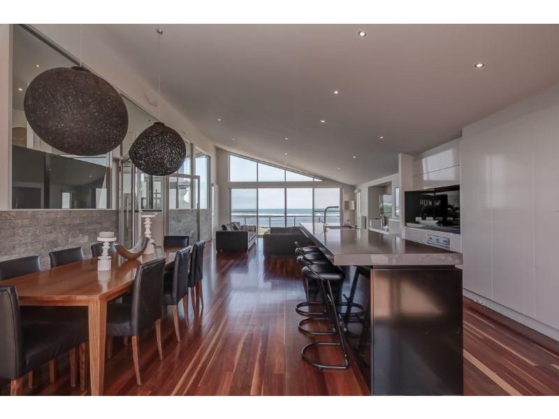 16 Ocean Drive, Port Fairy VIC 3284