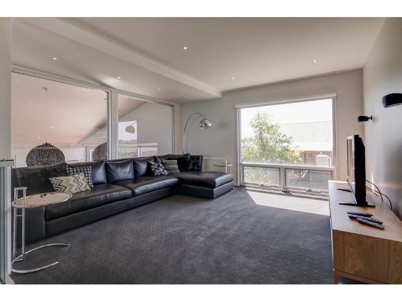 16 Ocean Drive, Port Fairy VIC 3284