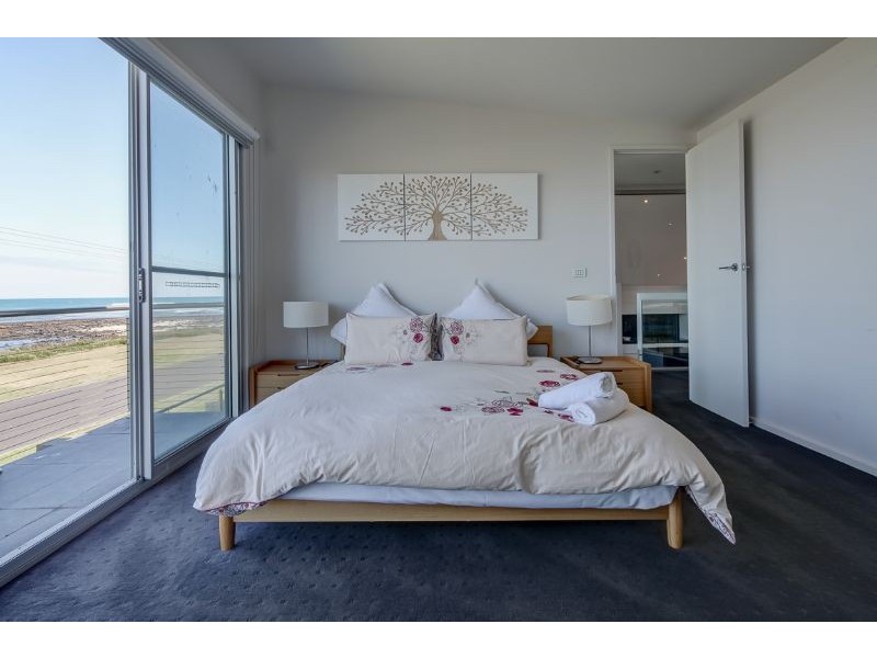 16 Ocean Drive, Port Fairy VIC 3284