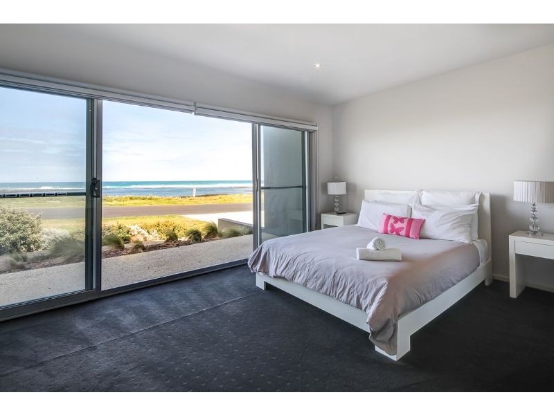 16 Ocean Drive, Port Fairy VIC 3284