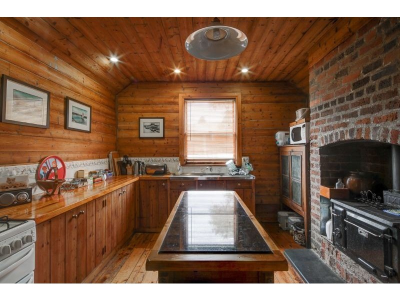 79 Bank Street, Port Fairy VIC 3284