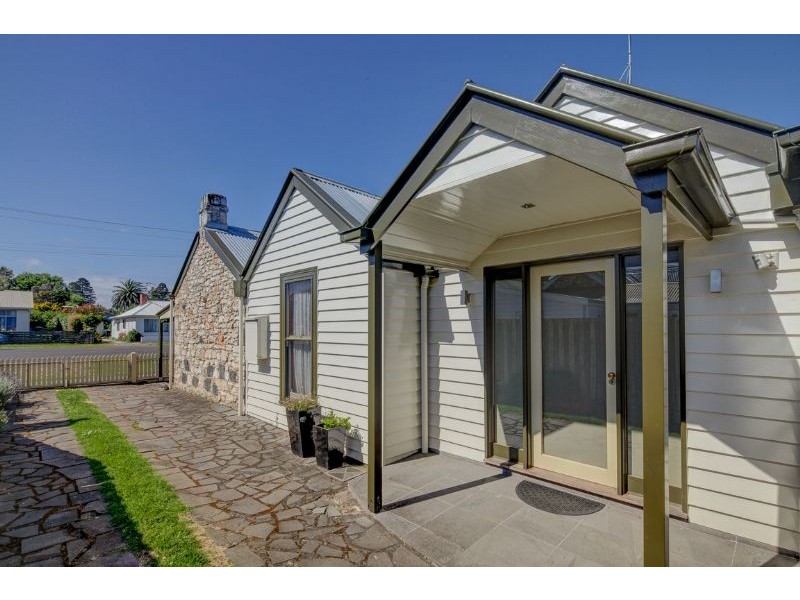 79 Bank Street, Port Fairy VIC 3284