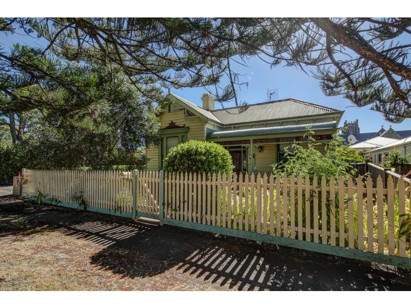 92 Sackville Street, Port Fairy VIC 3284