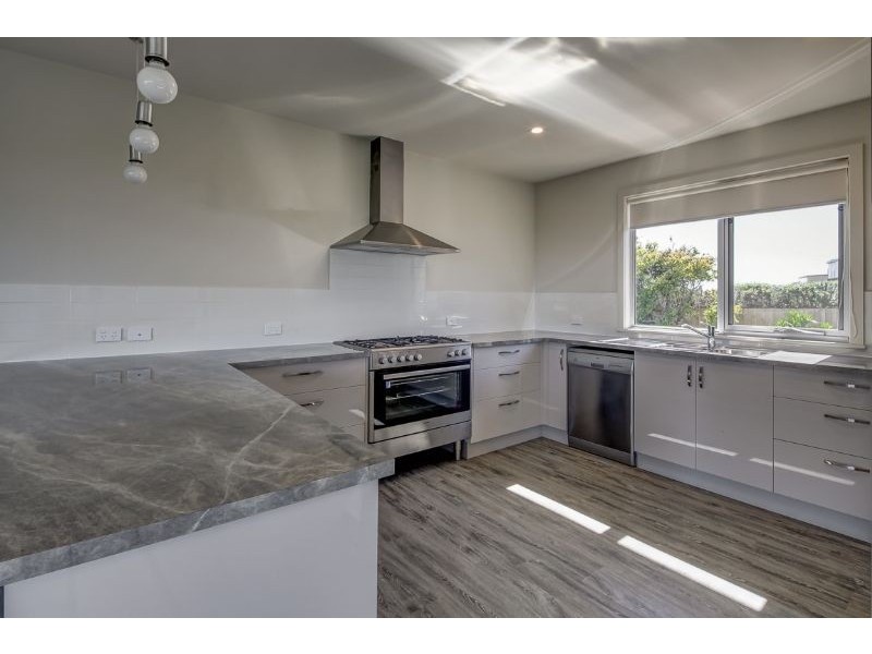 2 Powling Street, Port Fairy VIC 3284