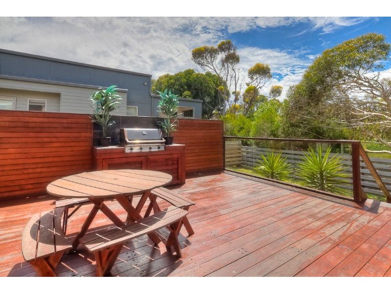 9 Mariner Crt, Port Fairy VIC 3284