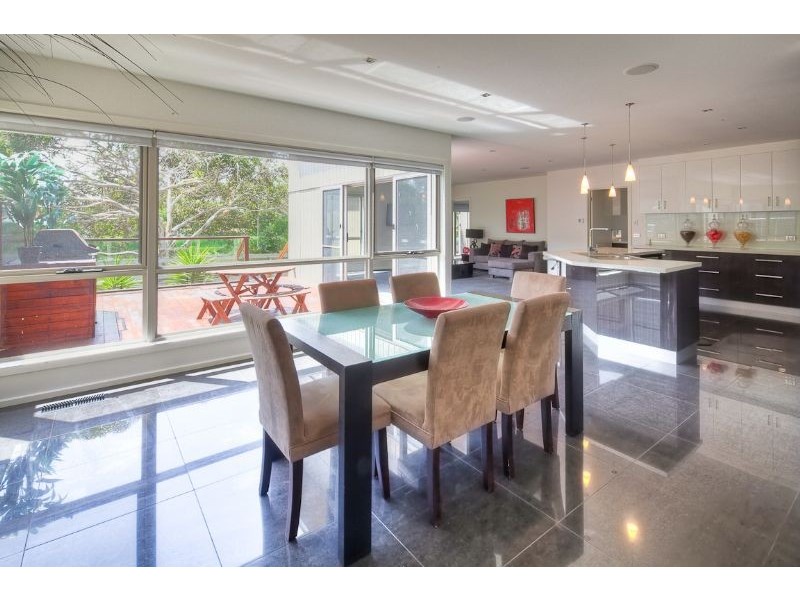 9 Mariner Crt, Port Fairy VIC 3284