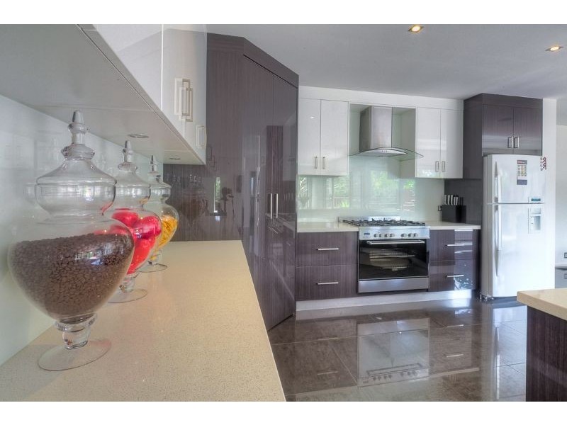 9 Mariner Crt, Port Fairy VIC 3284