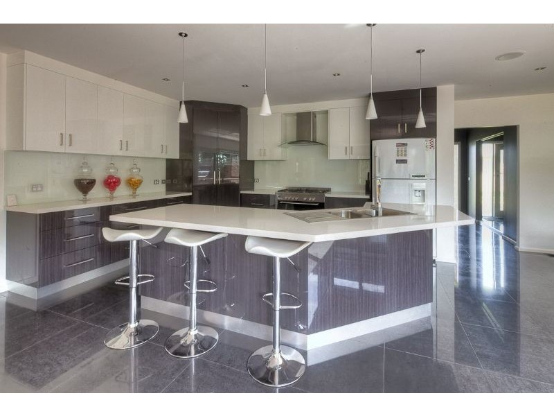9 Mariner Crt, Port Fairy VIC 3284