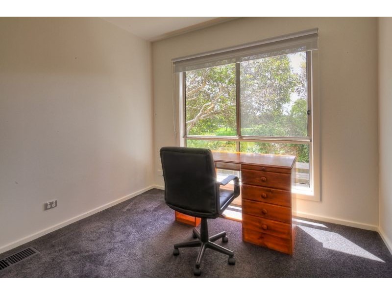 9 Mariner Crt, Port Fairy VIC 3284