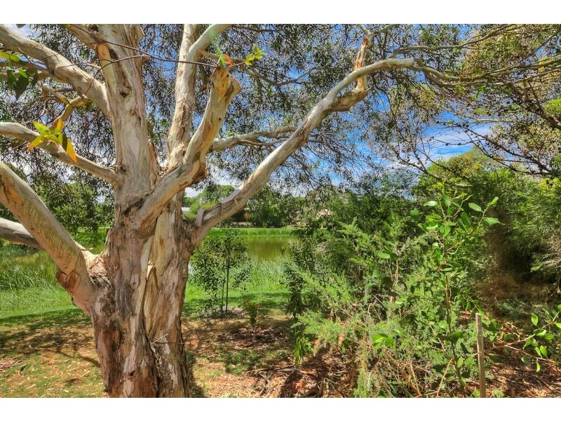 9 Mariner Crt, Port Fairy VIC 3284