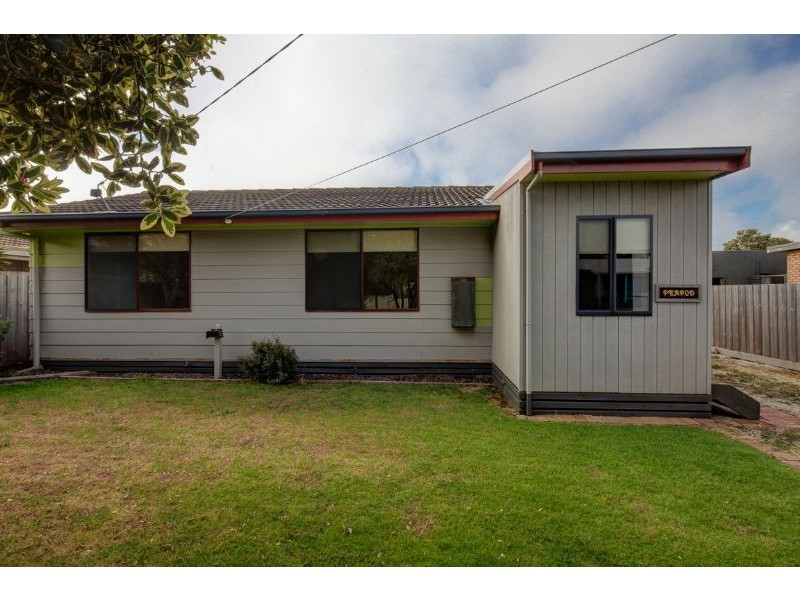 10 Reardon Street, Port Fairy VIC 3284