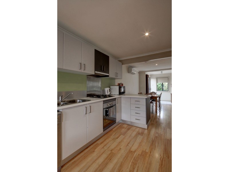 10 Reardon Street, Port Fairy VIC 3284