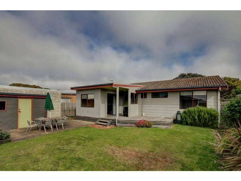 10 Reardon Street, Port Fairy VIC 3284