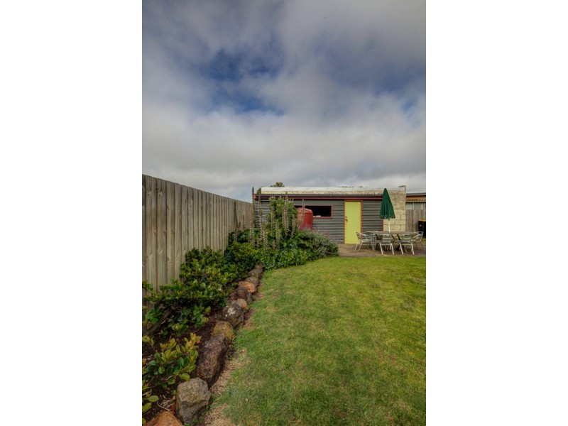 10 Reardon Street, Port Fairy VIC 3284