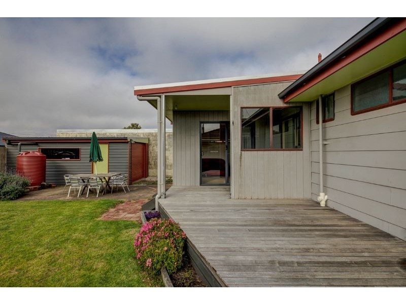 10 Reardon Street, Port Fairy VIC 3284
