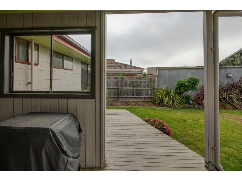 10 Reardon Street, Port Fairy VIC 3284