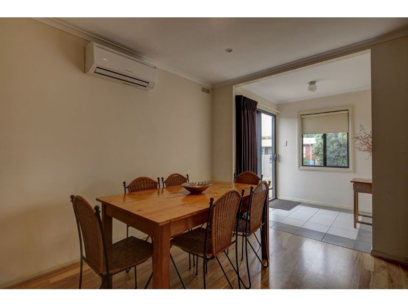 10 Reardon Street, Port Fairy VIC 3284