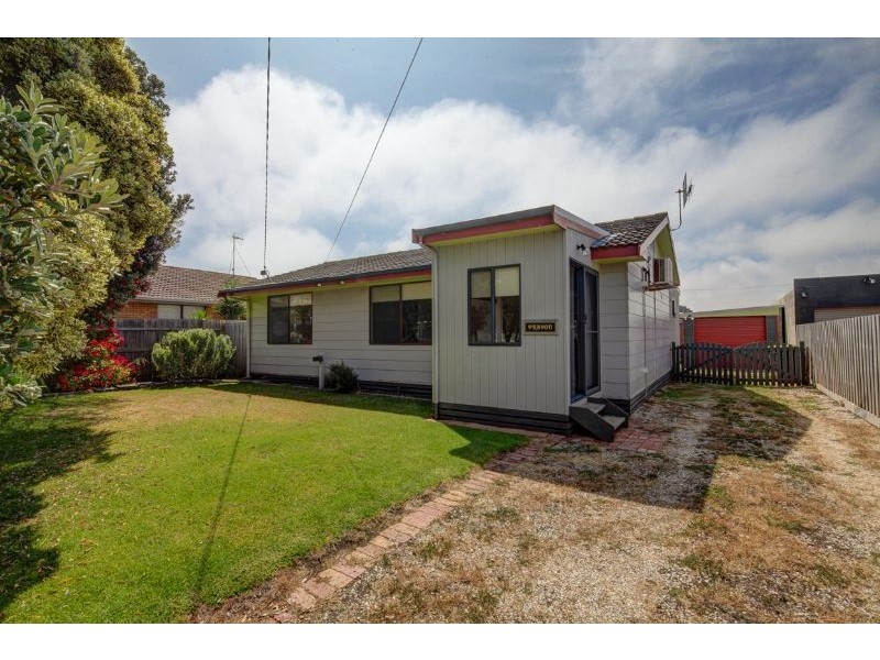 10 Reardon Street, Port Fairy VIC 3284