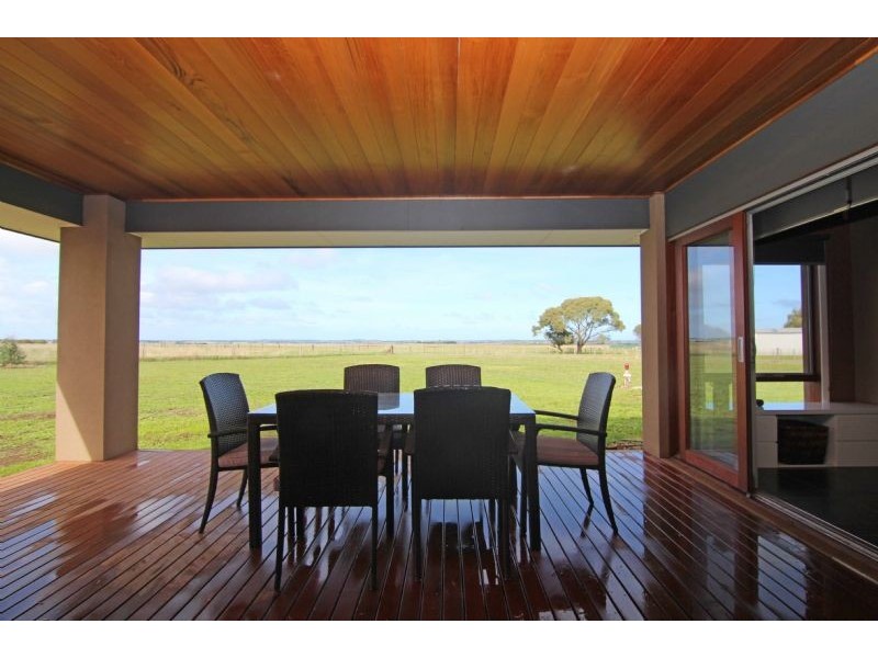 298 Southern Cross Road, Illowa VIC 3282