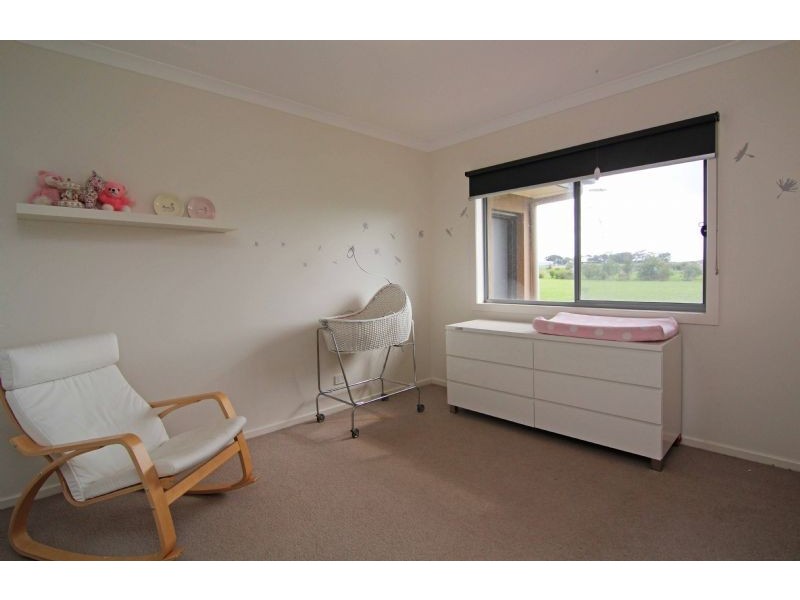 298 Southern Cross Road, Illowa VIC 3282