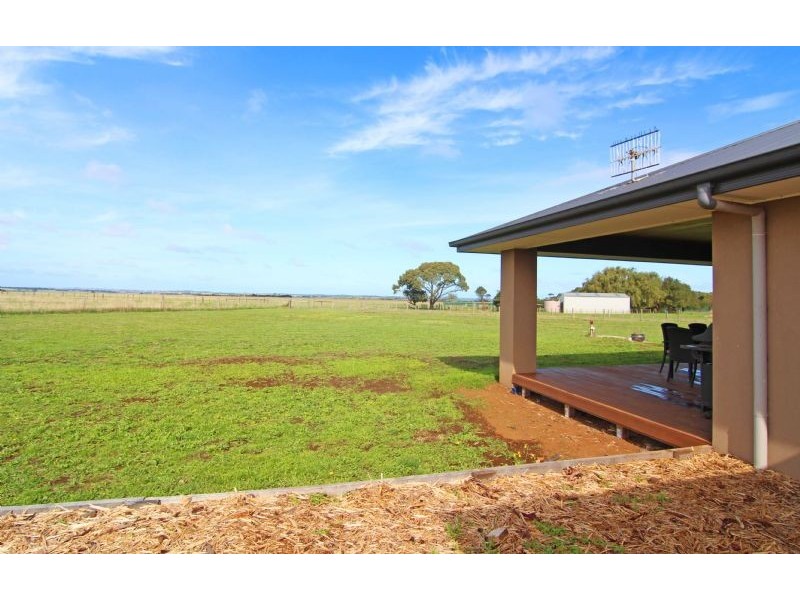 298 Southern Cross Road, Illowa VIC 3282
