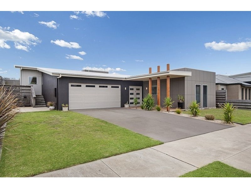 6 Martin Laurence Place, Port Fairy VIC 3284