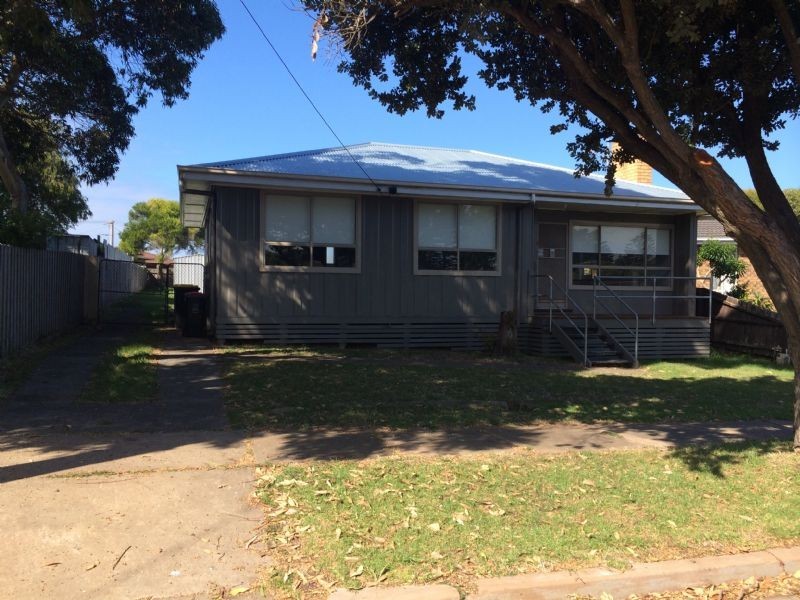 1 Baulch Cres, Port Fairy VIC 3284