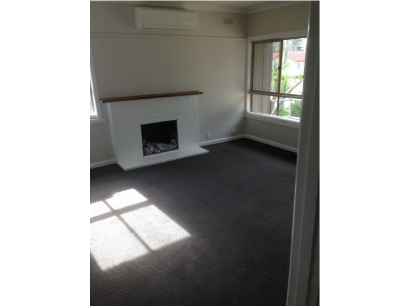 1 Baulch Cres, Port Fairy VIC 3284