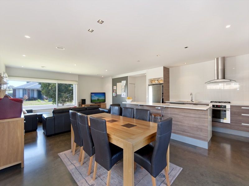 8 McGill Court, Port Fairy VIC 3284