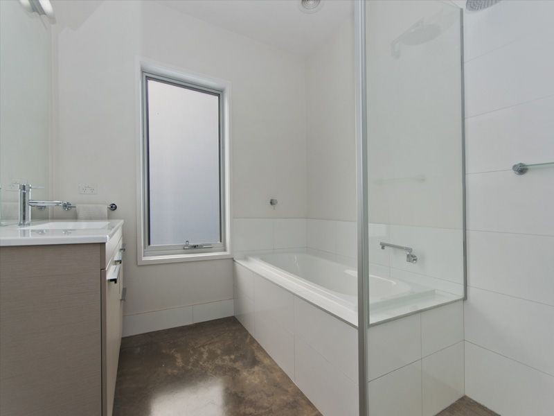 8 McGill Court, Port Fairy VIC 3284