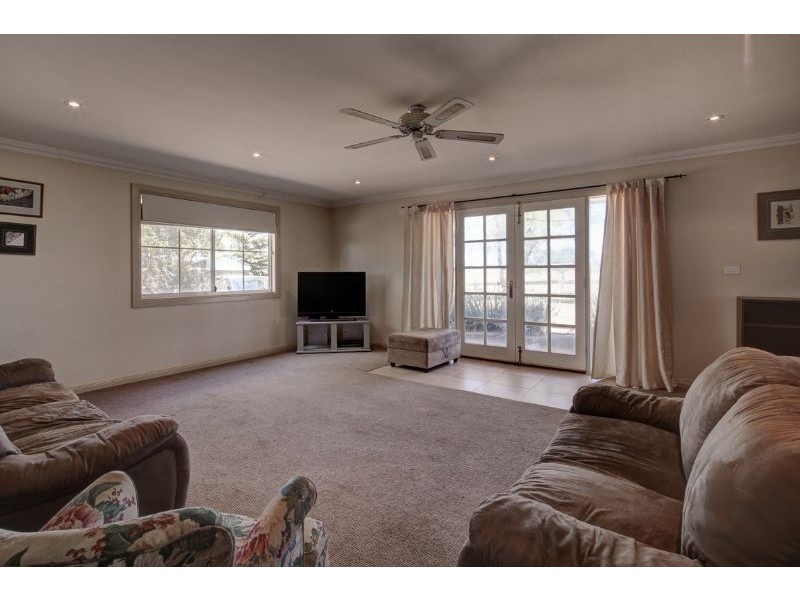 425 Blackwood Rd, Port Fairy VIC 3284