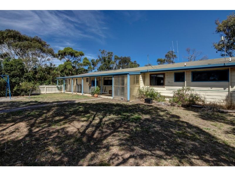 425 Blackwood Rd, Port Fairy VIC 3284