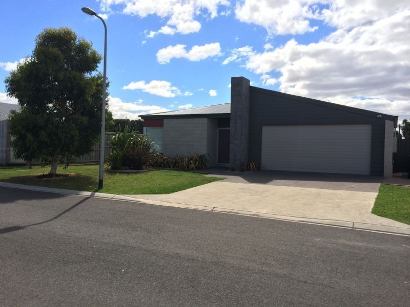 11 McGill Court, Port Fairy VIC 3284