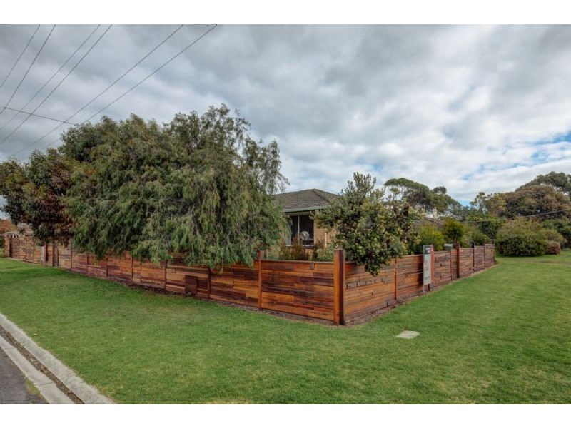 4 Uebergang Street, Port Fairy VIC 3284
