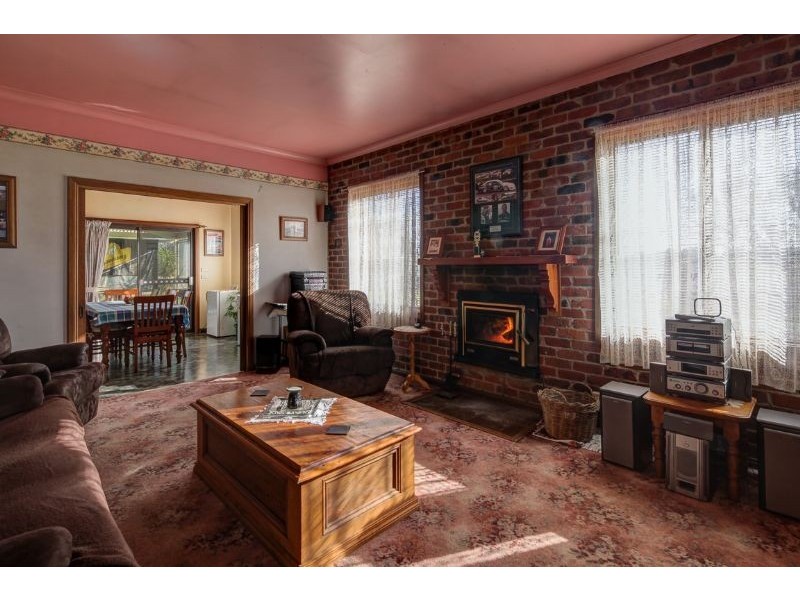 295 Southern Cross Road, Illowa VIC 3282