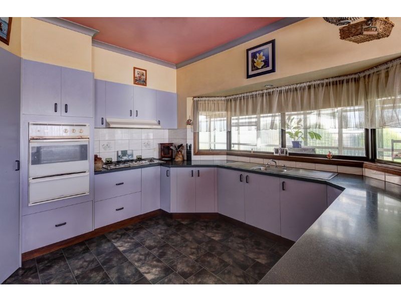 295 Southern Cross Road, Illowa VIC 3282