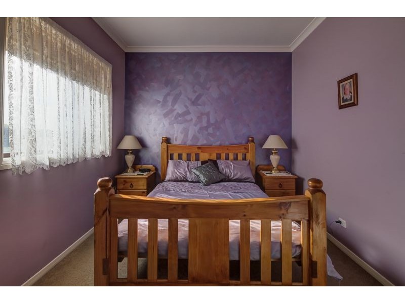 295 Southern Cross Road, Illowa VIC 3282