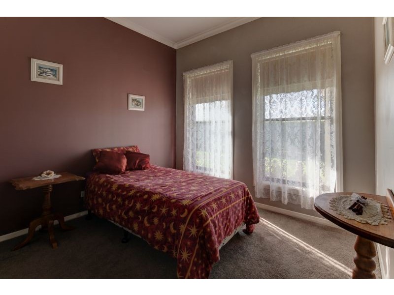 295 Southern Cross Road, Illowa VIC 3282