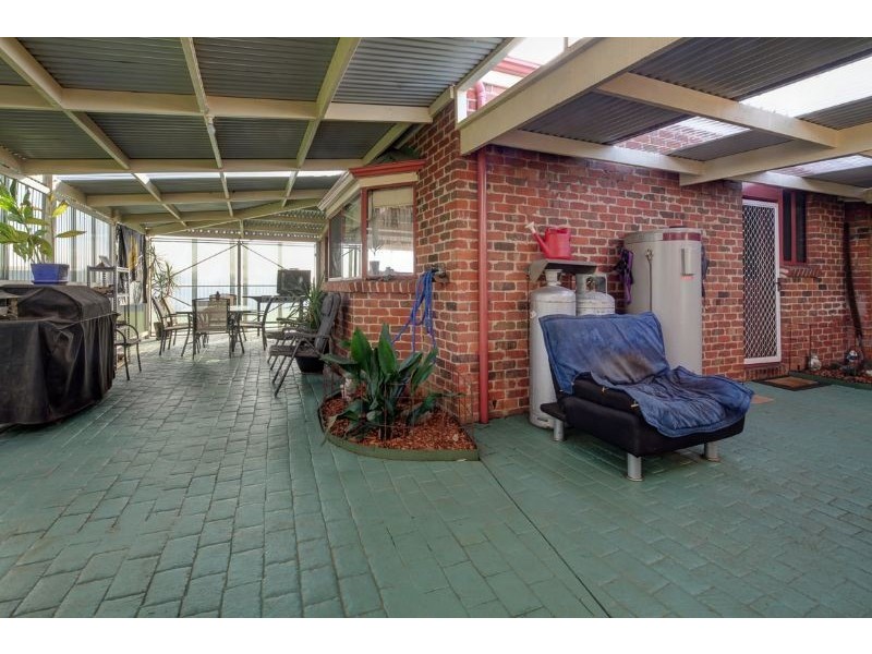 295 Southern Cross Road, Illowa VIC 3282