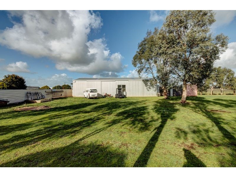 295 Southern Cross Road, Illowa VIC 3282