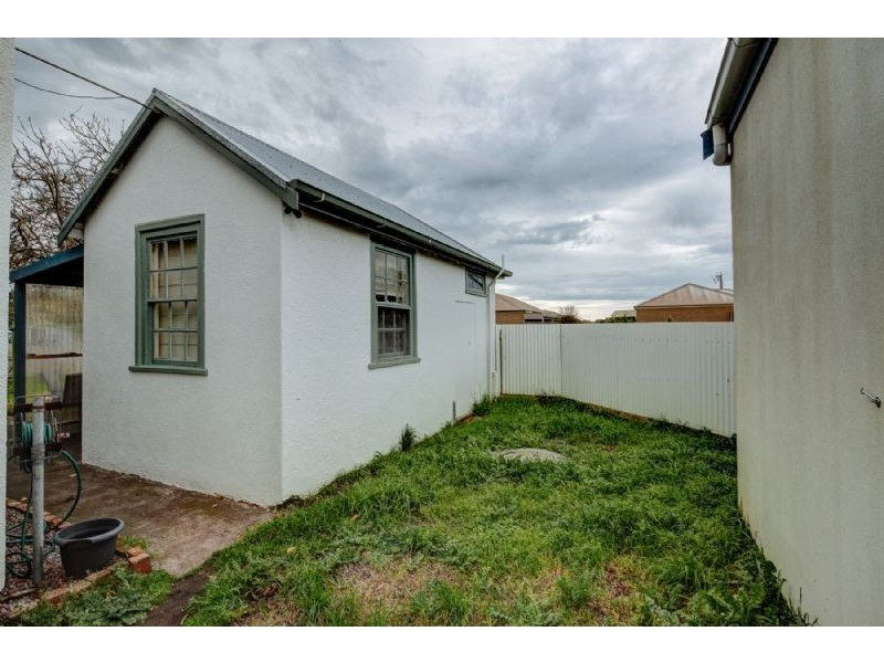 81 Princes Hwy, Port Fairy VIC 3284