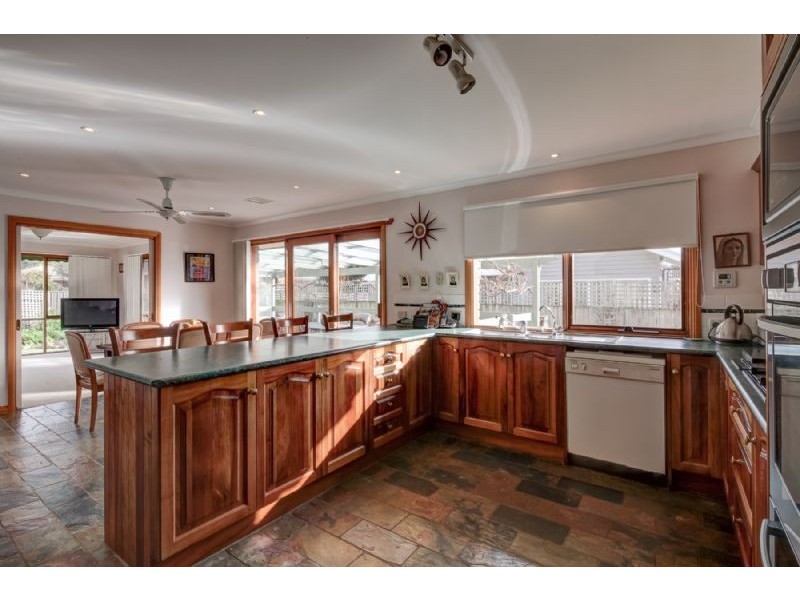 15 Osmonds Lane, Port Fairy VIC 3284