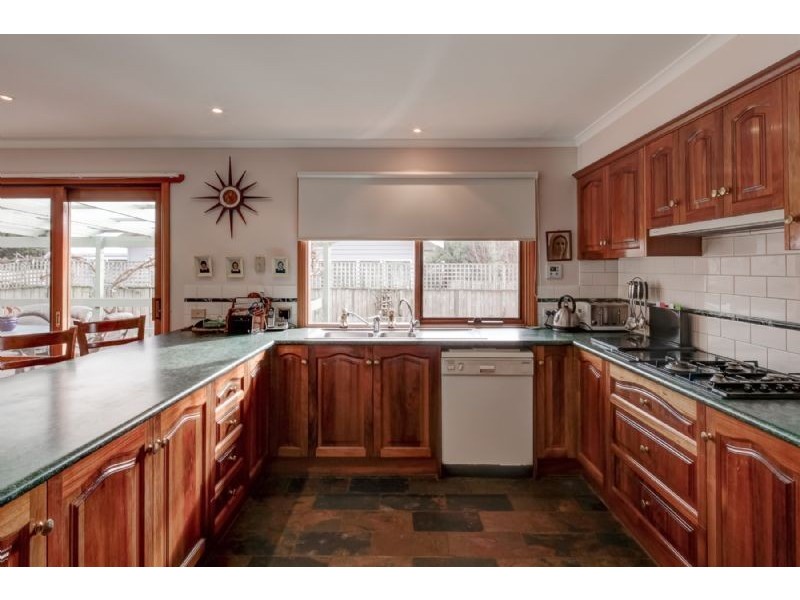 15 Osmonds Lane, Port Fairy VIC 3284
